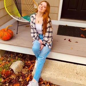 Meet your Posher, Danielle